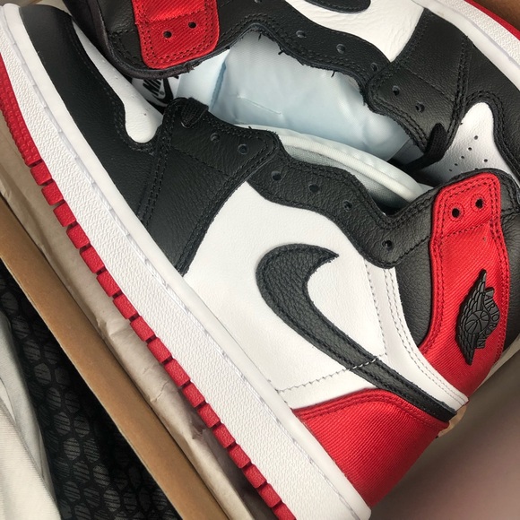 satin black toe price
